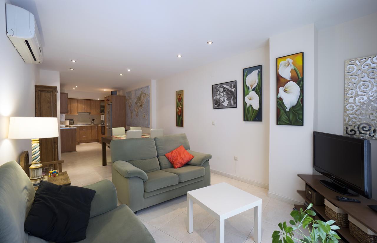 Plaza De Las Flores Apartment Malaga Bagian luar foto