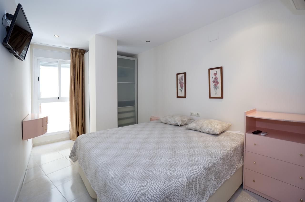 Plaza De Las Flores Apartment Malaga Bagian luar foto